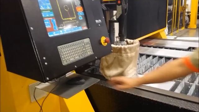 Cutting: 2006 Kinetic K1200 Plasma Cutter For Sale смотреть онлайн