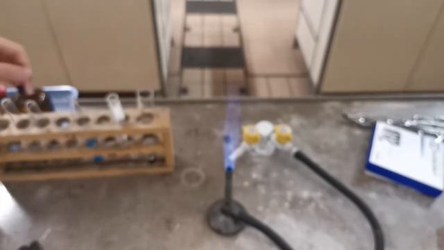 MYE part b add sodium hydroxide and gentle warming solution X смотреть онлайн