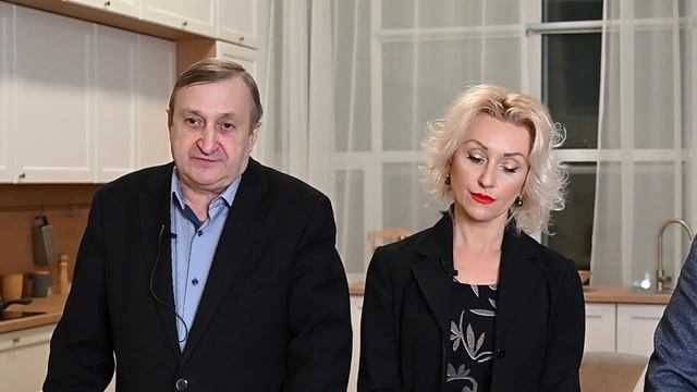 Милиционер вошел в доверие ПТ Диалог Глобал и тихонько свинтил? где же честь офицера? смотреть онлайн