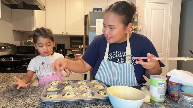 My 2 year old toddler learns how to bake for the first time! Ft. Blueberry cupcakes смотреть онлайн