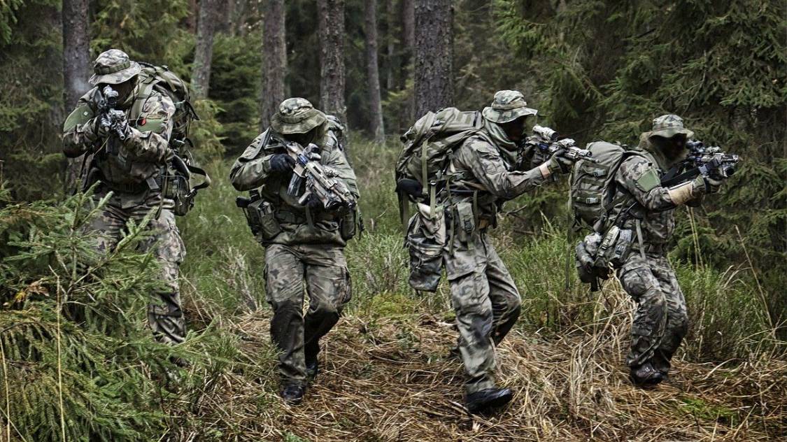 Мы из разведки. Песня на реальных событиях о боевом выходе разведывательного отряда. #rock смотреть онлайн