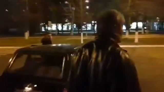 Кременчуцькі радикали затримали п’яного водія за кермом смотреть онлайн