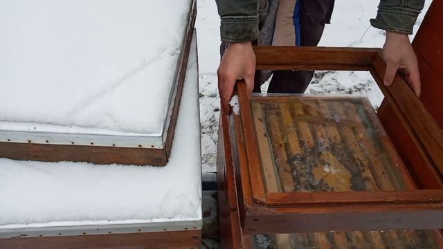 Смотрим и Кормим Белковой подкормкой.Март. Зимуем дальше. смотреть онлайн