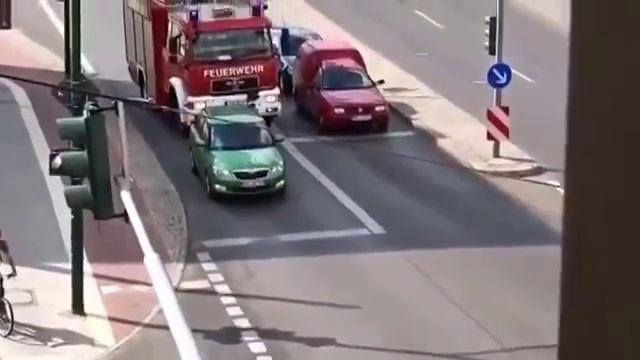 Если человек идиот то это на долго. Жиза((( смотреть онлайн