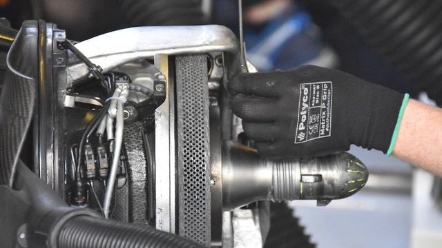 Formula 1'i Tanıyalım : Frenler Nasıl Çalışır? смотреть онлайн