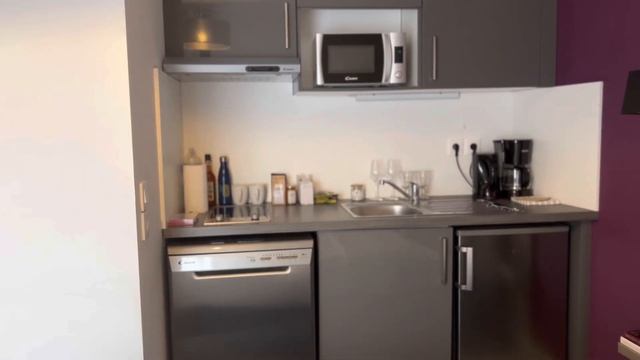ROOM TOUR. 100€ за СУТКИ. НЕ ЛЮКС, но УДОБНО. смотреть онлайн