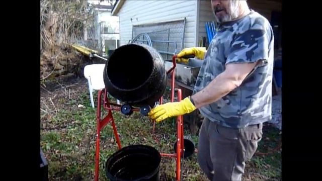 Dehusking Black Walnuts with a Cement Mixer Meadowlily Farm смотреть онлайн