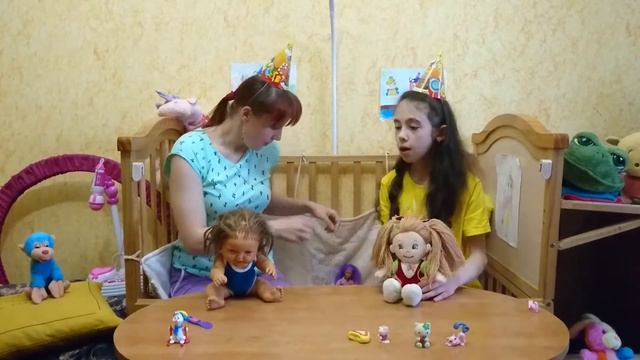 17 Birthday dialogue - Dialogues for kids - English in the bed смотреть онлайн