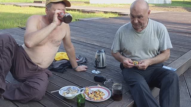 Приключения молодого капитана Володьки в Одессе во времена СССР и тут же режиссер - джентльмен