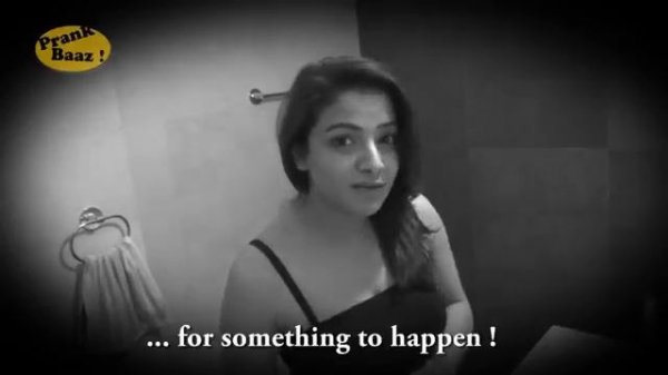 Hottest Bathroom MMS Ever Mind Changing Climax !! best pranks video
