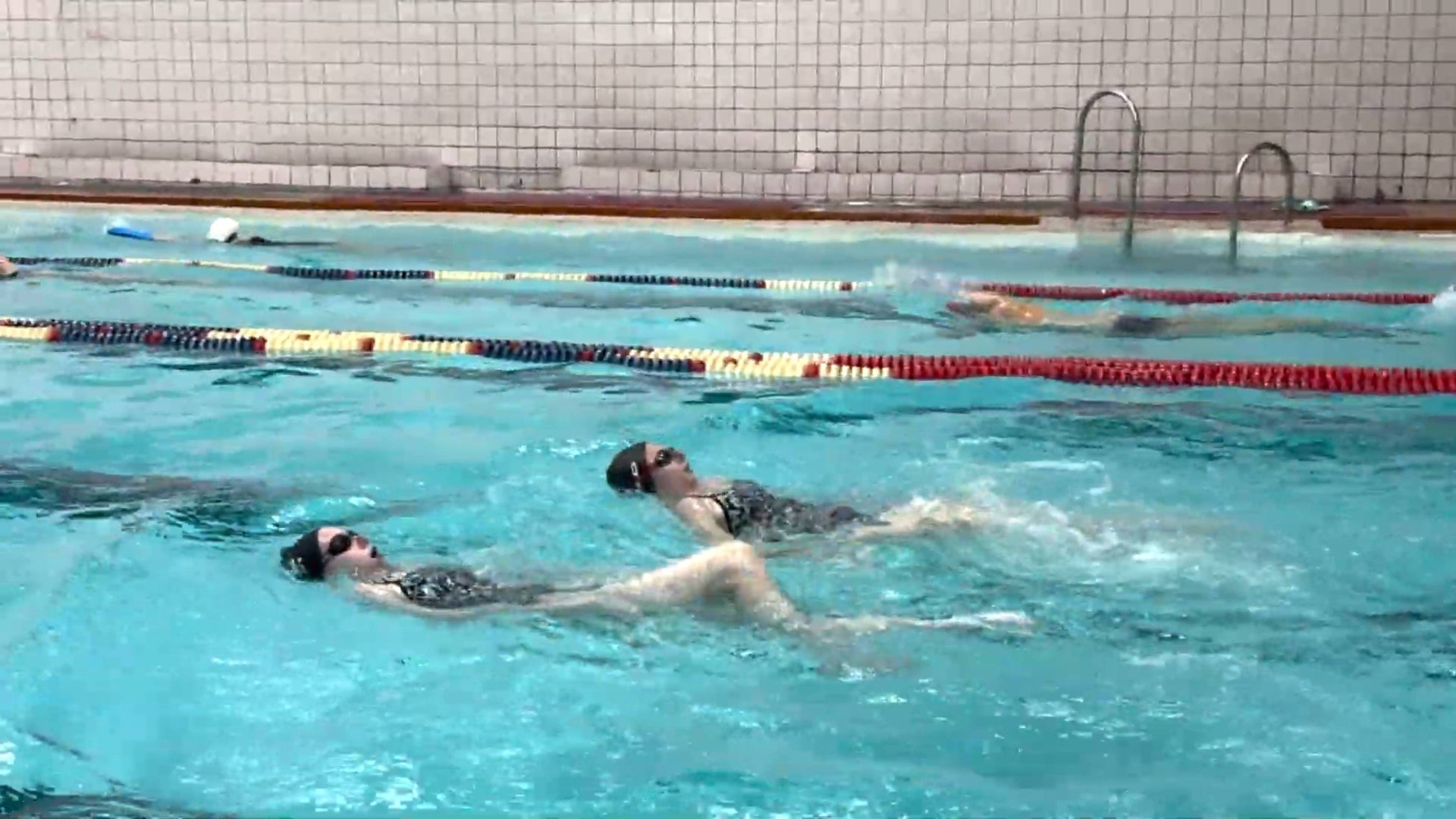 Синхронистки из Реутова стали первыми на всероссийских соревнованиях 13.11.2024 смотреть онлайн