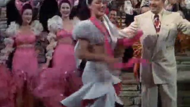 Bathing Beauty (Singing Intro) смотреть онлайн
