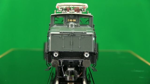 Fleischmann Model Trains 436071 Class E60 Electric Locomotive. смотреть онлайн