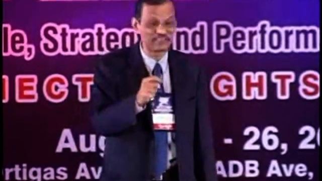Nikhil Desai presenting at the HR & Training Congress in Manila, Philippines смотреть онлайн