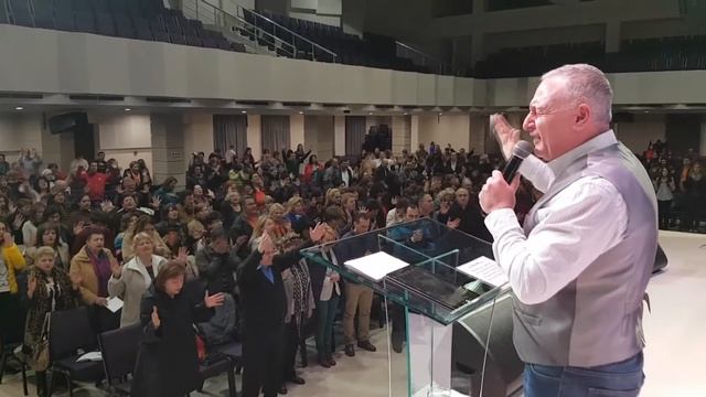 Слова поддержки от Артура Симоняна смотреть онлайн