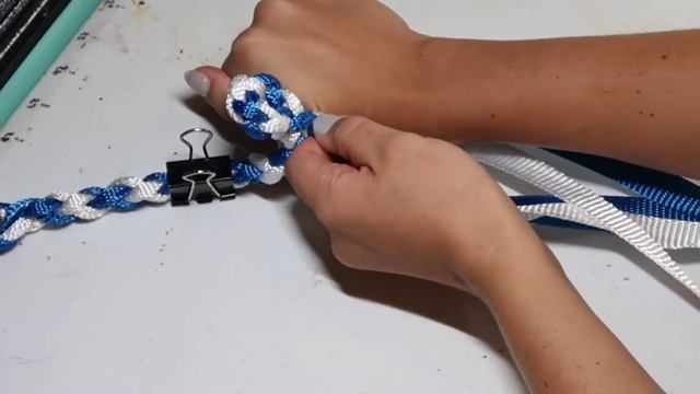 How To Braid A Large Animal Livestock Mule Tape Halter смотреть онлайн