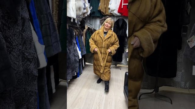 Медовая классика. Норковые шубы больших размеров смотреть онлайн