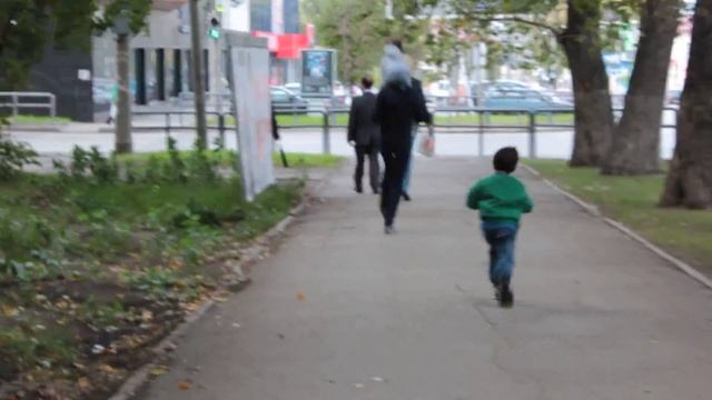 Макар на шее у папы | 14 сентября 2012 смотреть онлайн