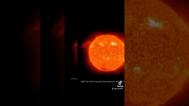 Выброс солнечной плазмы в направлении Земли 🌍 смотреть онлайн