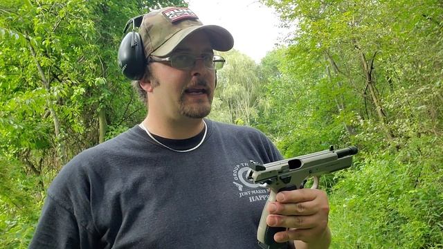 CZ75 SP-01 Tactical смотреть онлайн