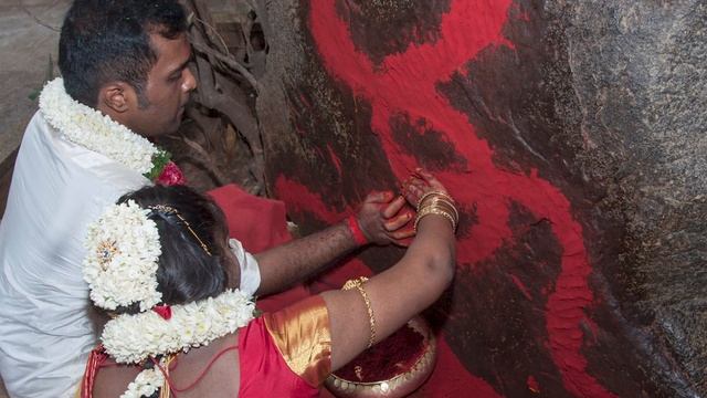 Minimalistic Wedding at Isha Yoga Linga Bairavi temple | Marriage in Sadhguru's Isha Yoga ashram смотреть онлайн