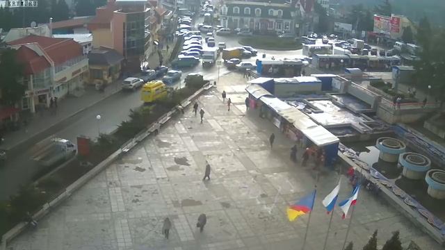 Вебкамера "Площадь Советская". Запись 09.12.2016 13:00:16 смотреть онлайн