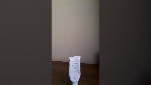 Cicalfate emulsion reparatrice Avene смотреть онлайн