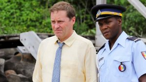 Сериал Смерть в раю - 7 сезон 1 серия / Death in Paradise