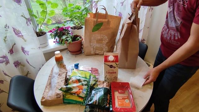 Что можно купить в Эстонии на 40 евро. Таллинн. смотреть онлайн