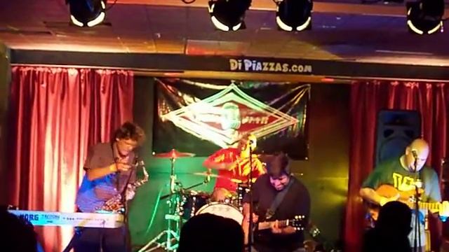 Bert Susanka and The Astronaut Love Triangle with Todd Forman on Sax смотреть онлайн