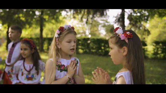 Вокальна студія Колорит м.Чернівці -"Ми любим нашу рідну Україну" смотреть онлайн