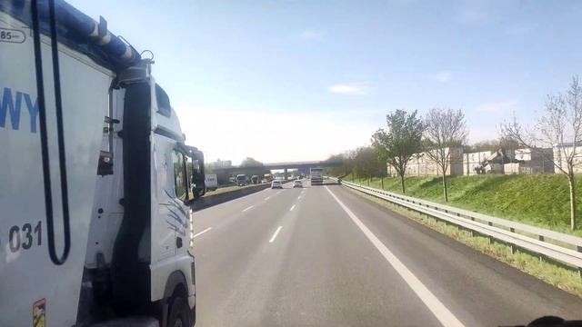 Ночую в промках. Дальнобой по Европе. смотреть онлайн