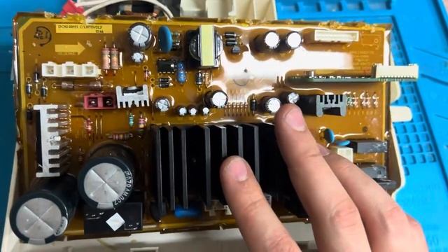 Samsung WF602U2BKWQ ошибка dE , не блокирует люк . Гниет субмодуль контроллера 💦 смотреть онлайн
