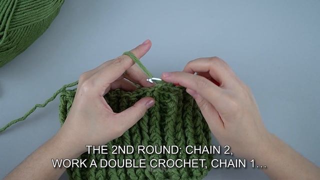 How quickly to crochets a stylish scarf-snood - a simple tutorial for beginners! смотреть онлайн
