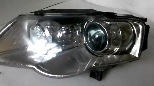 VW Passat B6 lampa xenon смотреть онлайн