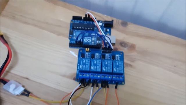 Arduino UNO disco light using Relay and RGB LED смотреть онлайн