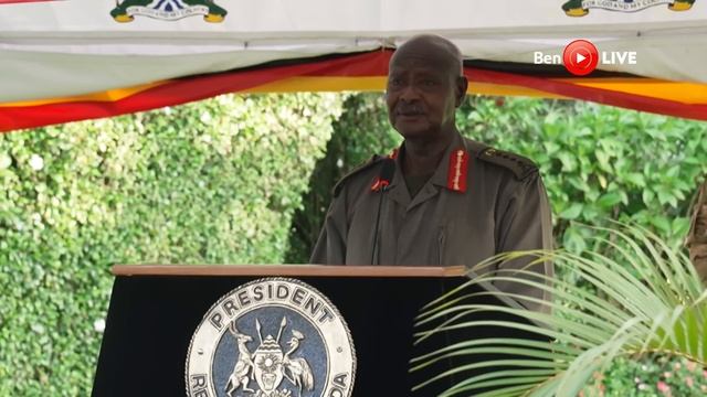 MUSEVENI Retires 5 UPDF Generals At State House In Peace And To Peace, Says 