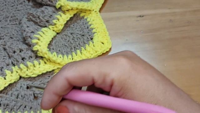 CENTRO DE MESA EM CROCHÊ BICO TORCIDO / Toalha redonda em crochê смотреть онлайн