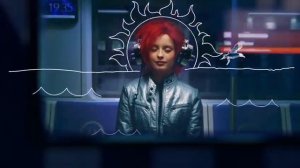 Заставка для первого канала,"неформальная девочка в метро"