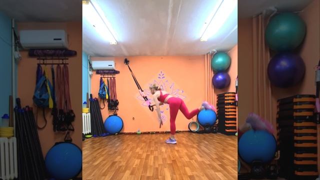 комплекс с петлями TRX для мышц спины и ног