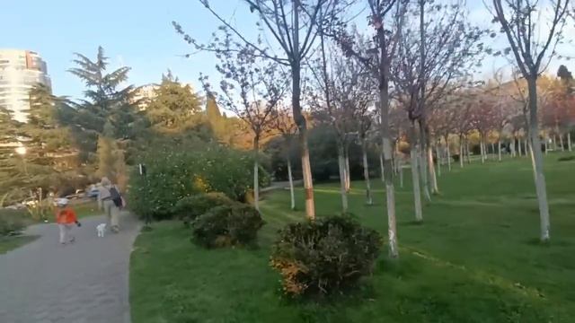 А вот и Сочи любимый! Очень много народу! смотреть онлайн