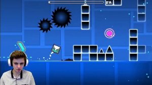 МЕМЬ ТИТАН ЧЕНЕЛ