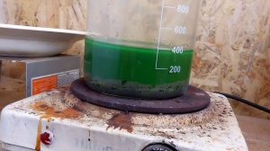 Аффинаж золота из чипов мобильных телефонов.