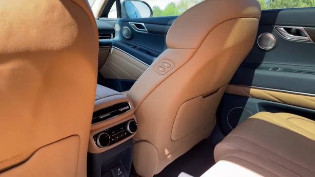 New Car Review of the 2021 Genesis GV80 смотреть онлайн