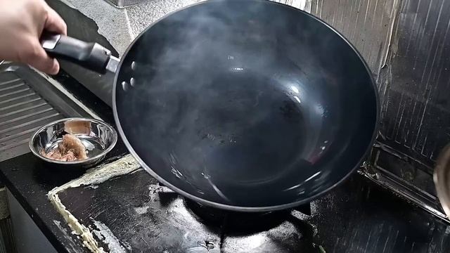 溫故知新｜如何選購新鑊和開鑊｜多國語言CC字幕｜Chinese Iron Wok Purchase and Maintenance｜中国鉄鍋の購入とメンテナンス смотреть онлайн