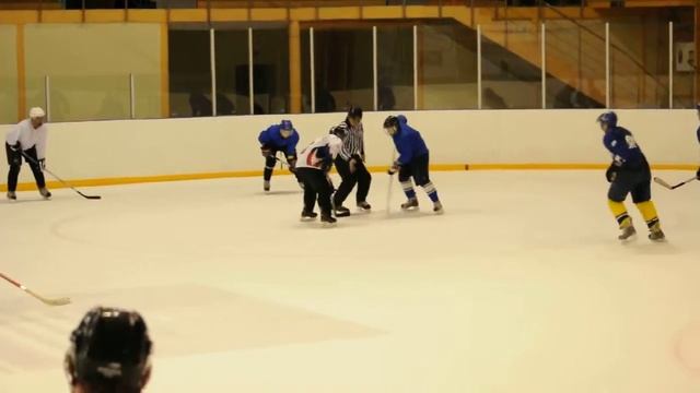 Легенда-Кречет от 19.10.2013 шайба Кречета смотреть онлайн