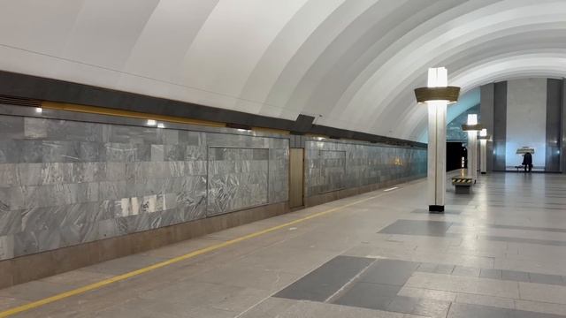 Станция метро «Ладожская», Ладожский вокзал / Человек-метро смотреть онлайн