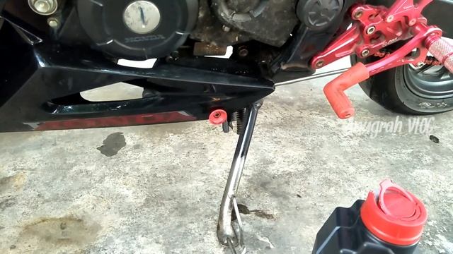 Ganti Oli Sultan - Motul Ester 5100 Di CBR 150R Facelift смотреть онлайн