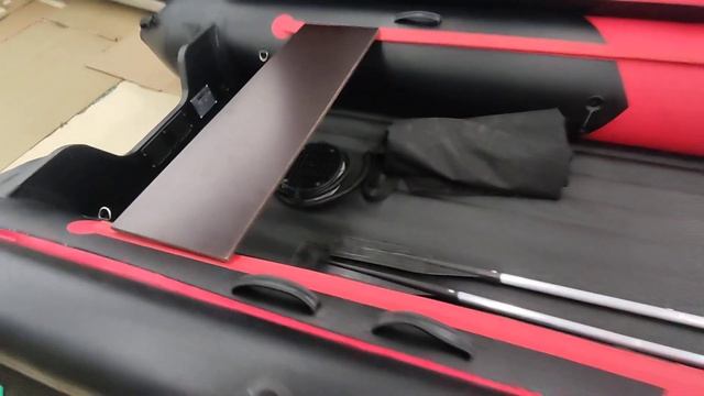 Лодка Б/У Gladiator E450X Красно-черная смотреть онлайн