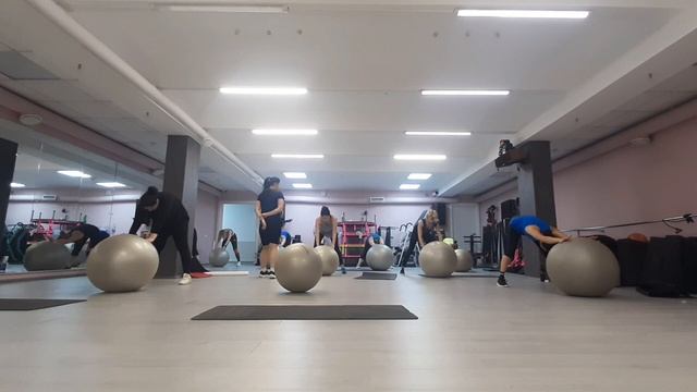 ФУНКЦИОНАЛЬНЫЙ ТРЕНИНГ ЦЕЛАЯ ТРЕНИРОВКА / FUNCTIONAL TRAINING / ГРУППОВАЯ ТРЕНИРОВКА смотреть онлайн